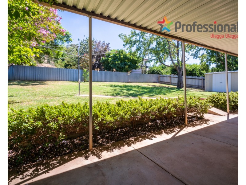 38 Wilks Avenue, Kooringal NSW 2650