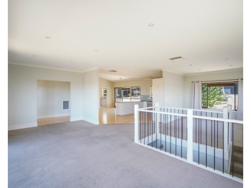 18 Stellway Close, Kooringal NSW 2650