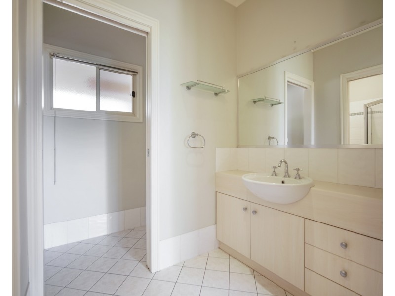 18 Stellway Close, Kooringal NSW 2650