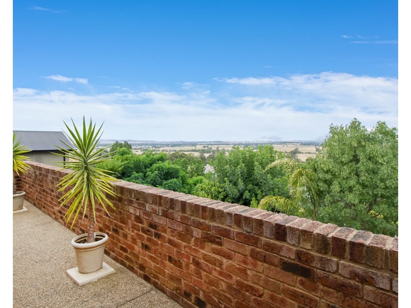 18 Stellway Close, Kooringal NSW 2650