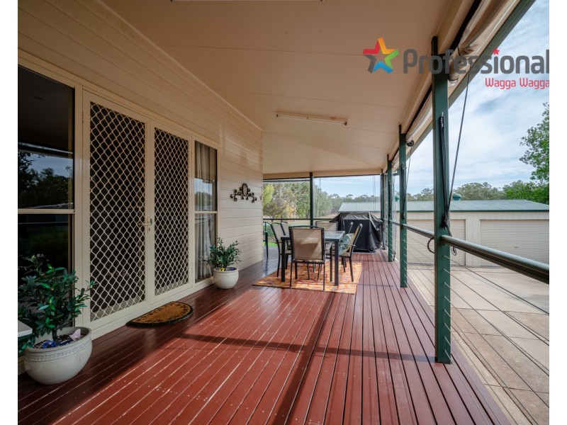 30 Douglas Street, Coolamon NSW 2701