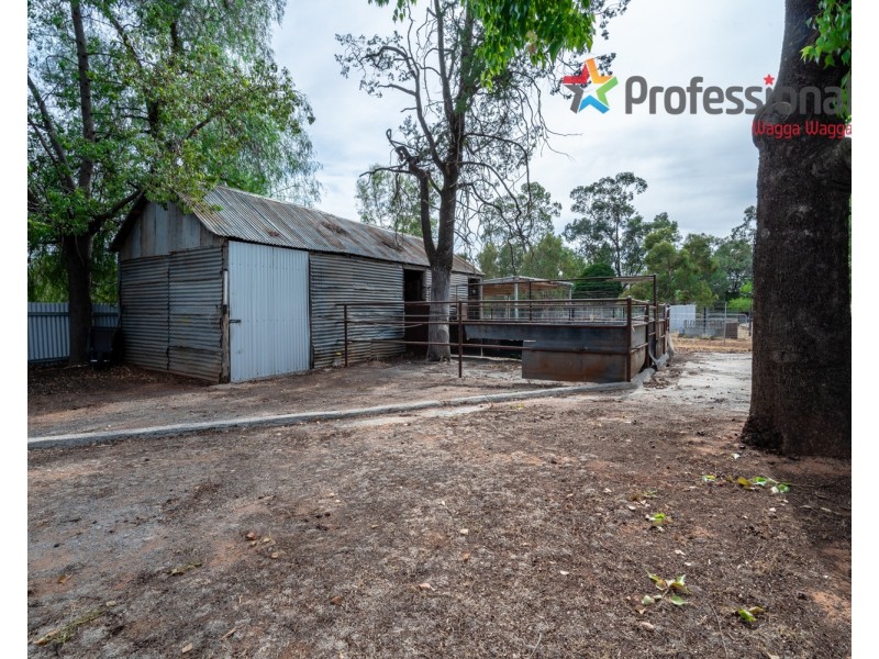 30 Douglas Street, Coolamon NSW 2701
