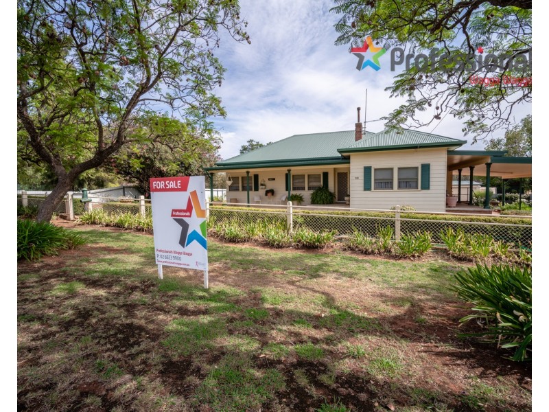 30 Douglas Street, Coolamon NSW 2701