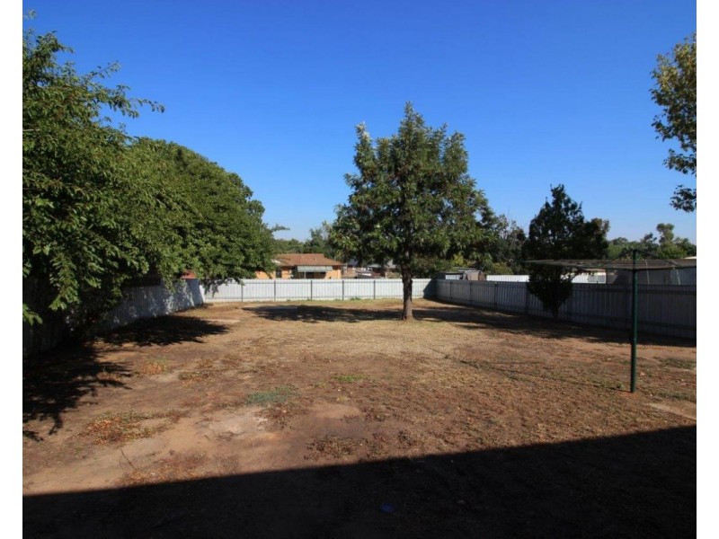 6 Callaghan Street, Ashmont NSW 2650