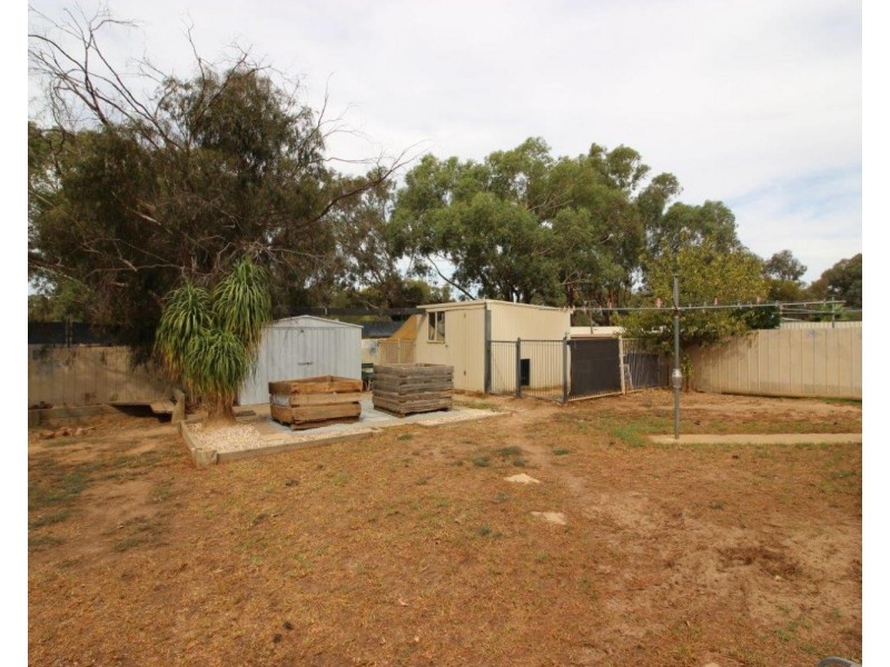 3 Kobi Place, Glenfield Park NSW 2650