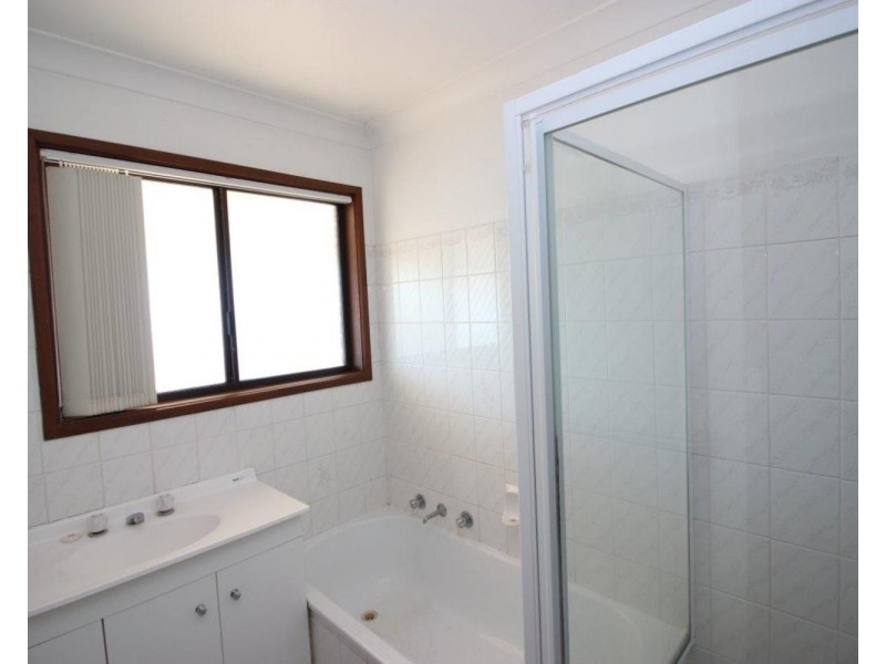 6 Clowes Place, Wagga Wagga NSW 2650