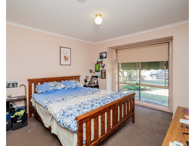 18 Sackville Drive, Forest Hill NSW 2651