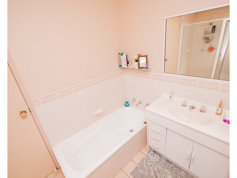 18 Sackville Drive, Forest Hill NSW 2651