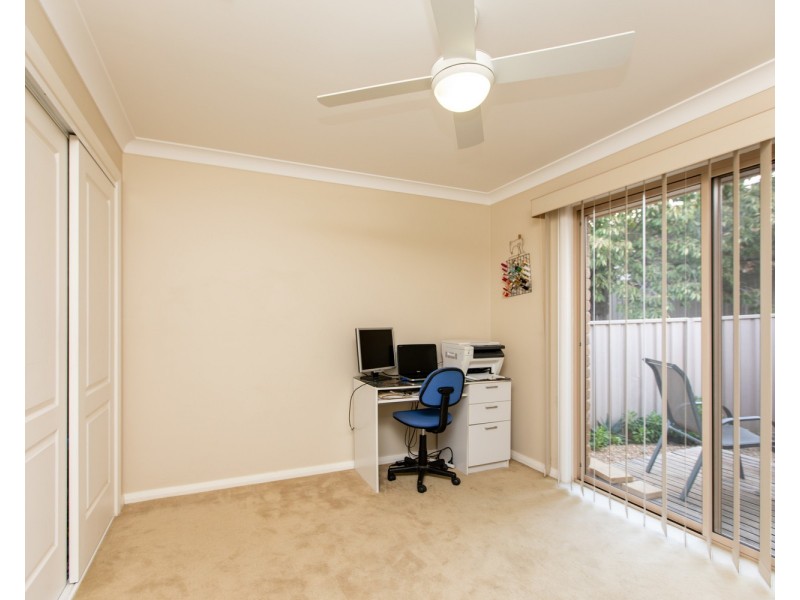 2 Headley Place, Kooringal NSW 2650