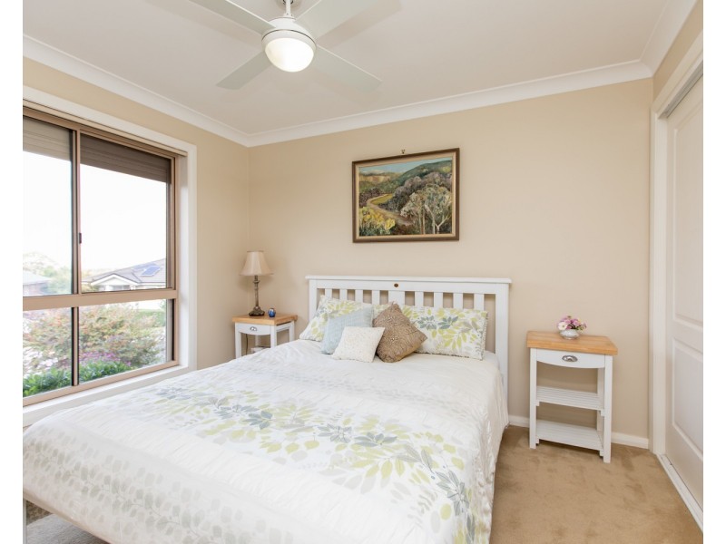 2 Headley Place, Kooringal NSW 2650