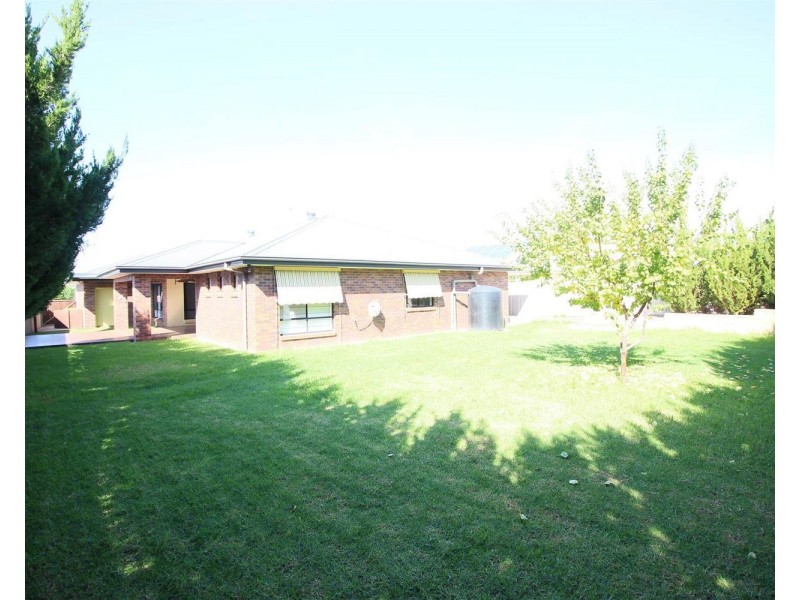 50 Stirling Boulevard, Tatton NSW 2650