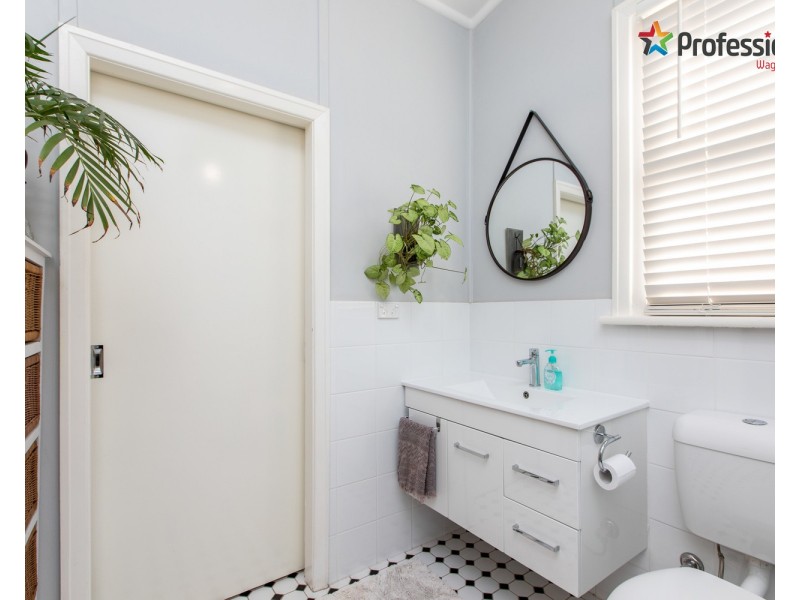 46 Bourke Street, Turvey Park NSW 2650