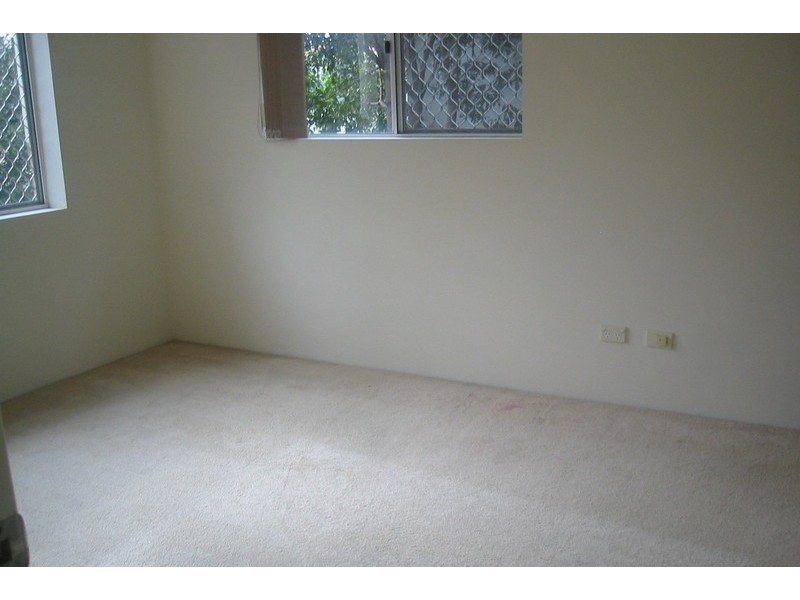 25 Amsterdam Crescent, Tolland NSW 2650