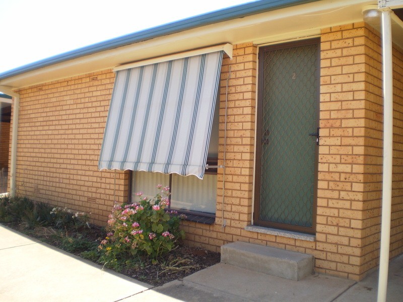 2/17 Nordlingen Drive, Tolland NSW 2650
