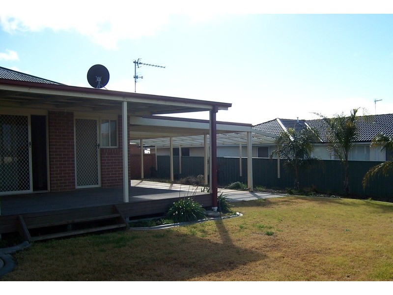 4 Tikki Place, Glenfield Park NSW 2650