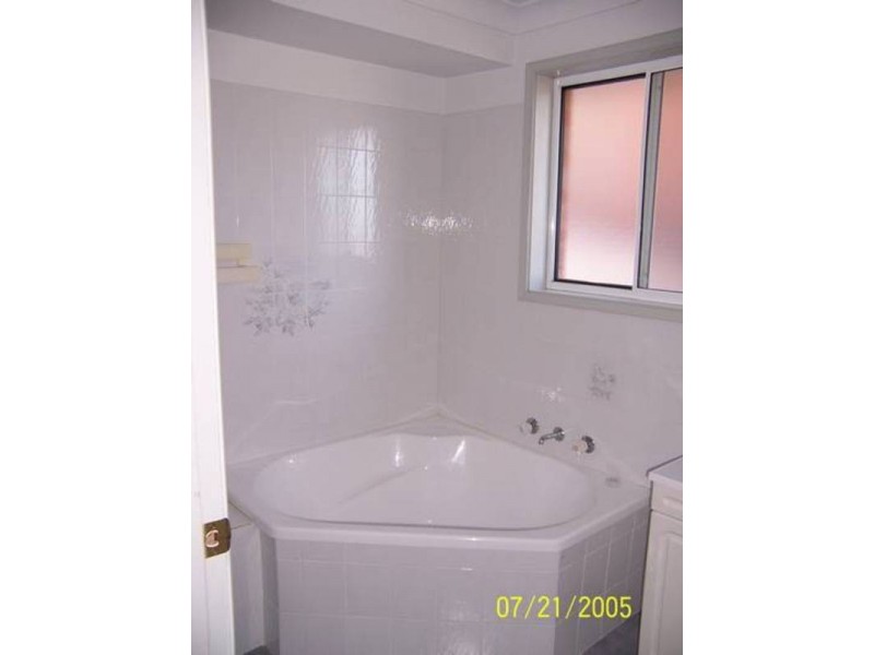 1/1 Keane Place, Kooringal NSW 2650