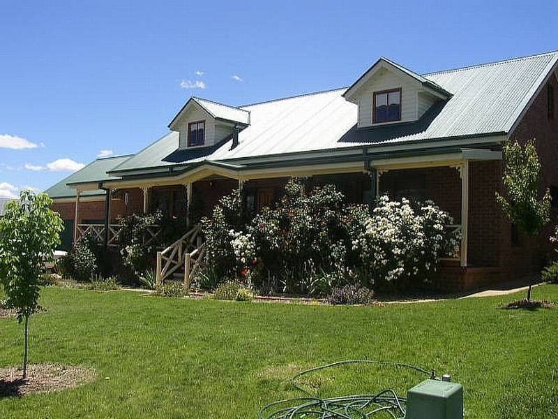 28 LAKEHAVEN Drive, Wagga Wagga NSW 2650