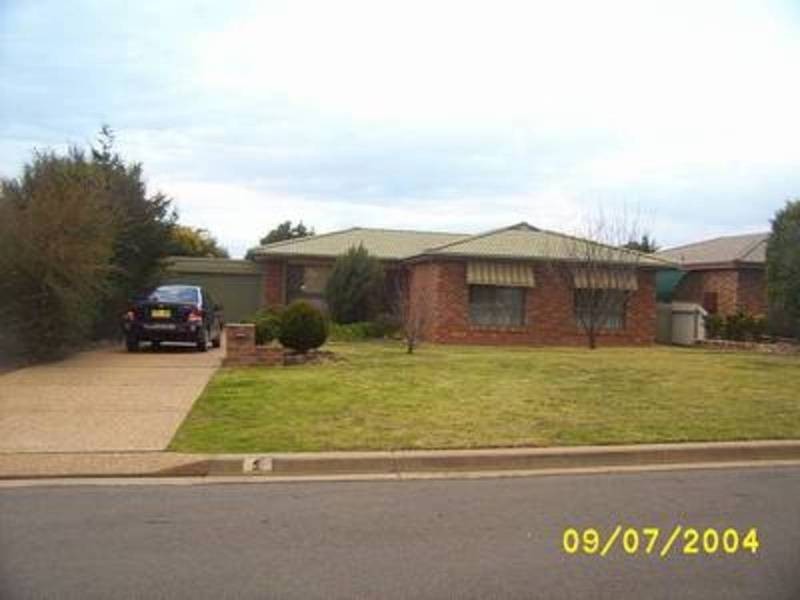 5 Eaton Street, Wagga Wagga NSW 2650