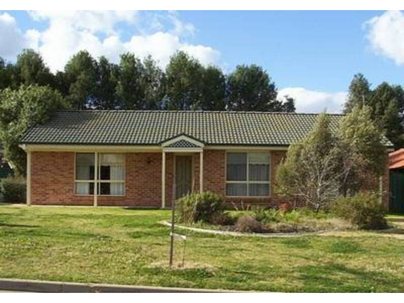 1/5 Budawang Place, Tatton NSW 2650