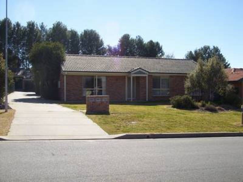 1/5 Budawang Place, Tatton NSW 2650