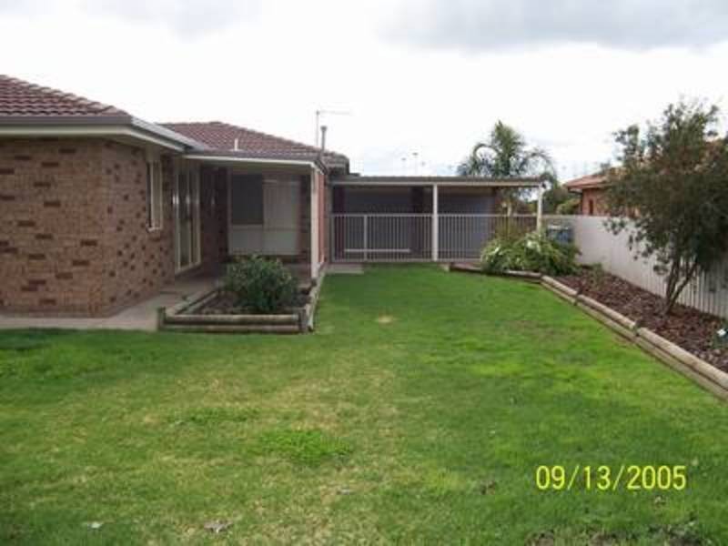 48 Dalman Parkway, Glenfield Park NSW 2650