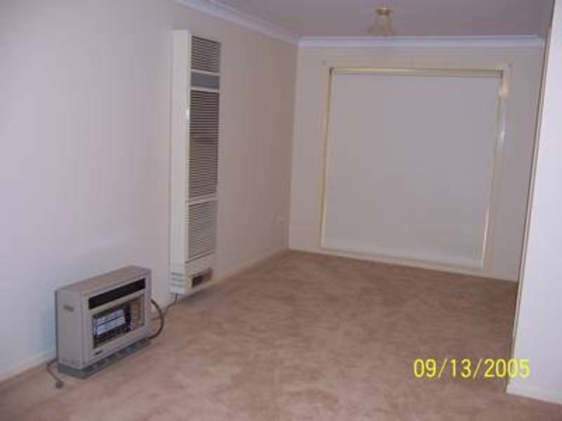 48 Dalman Parkway, Glenfield Park NSW 2650