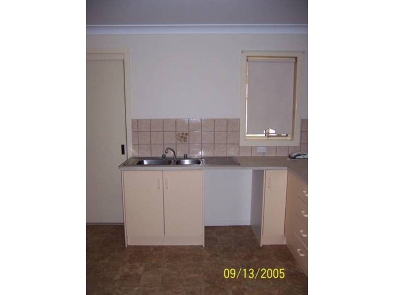 48 Dalman Parkway, Glenfield Park NSW 2650