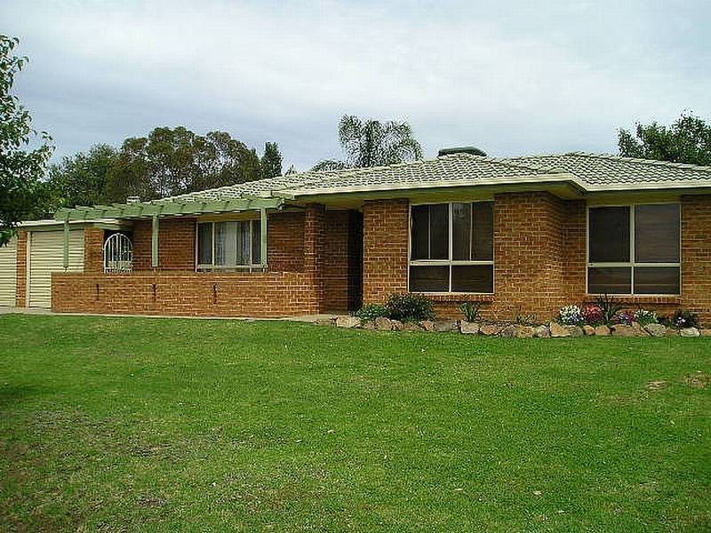 48 Lamilla Street, Glenfield Park NSW 2650