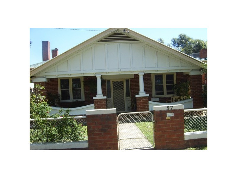 27 Brookong Avenue, Wagga Wagga NSW 2650