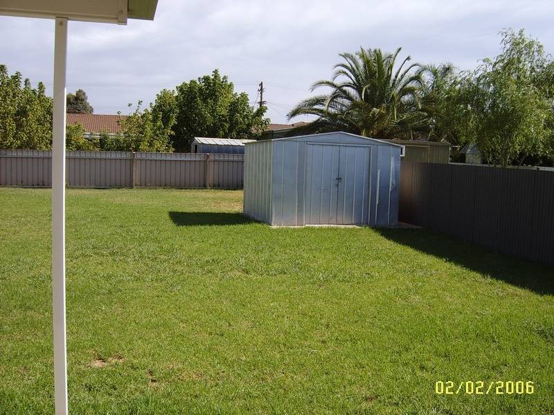 61 Grevillea Crescent, Lake Albert NSW 2650