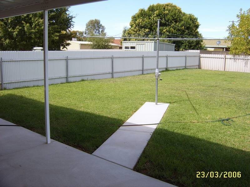 61 Grevillea Crescent, Lake Albert NSW 2650