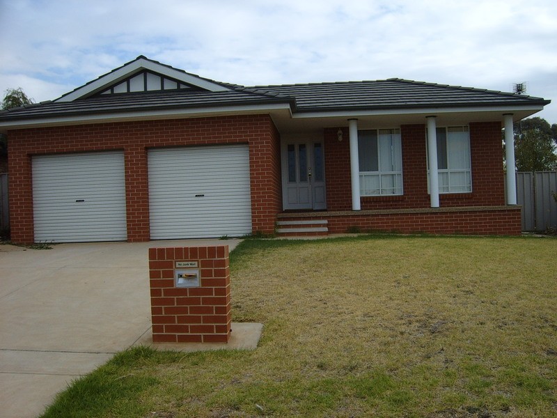 2 Bourkelands Drive, Bourkelands NSW 2650