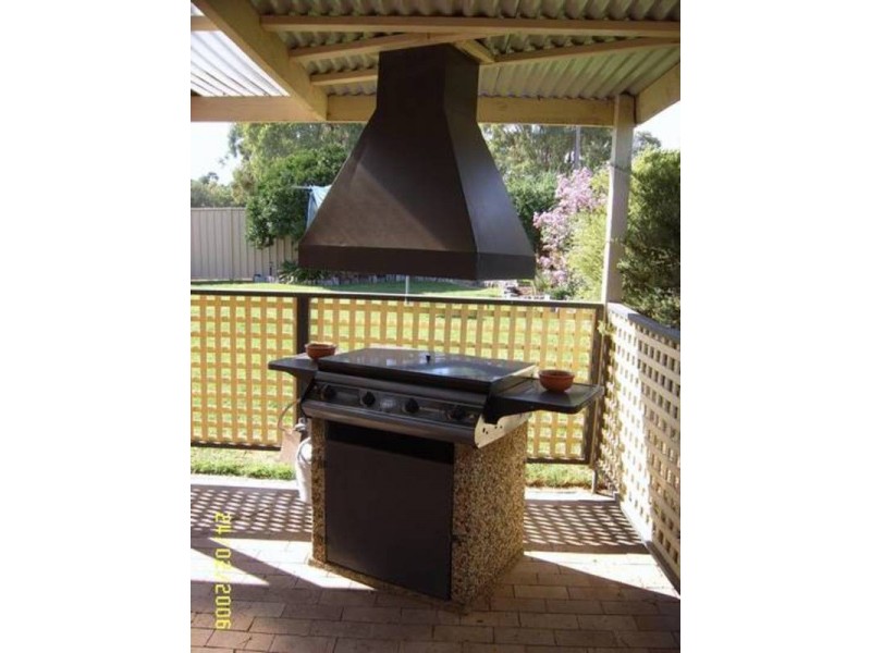 57 Undurra Drive, Glenfield Park NSW 2650