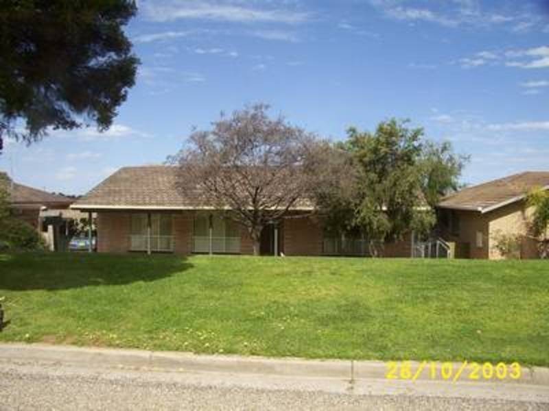 49 Wilks Avenue, Kooringal NSW 2650