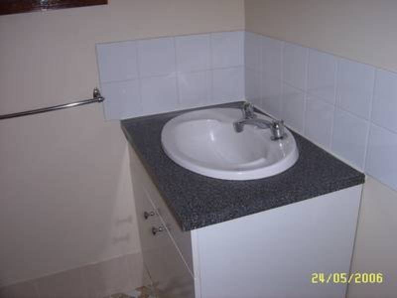 1/6 Nordlingen Drive, Tolland NSW 2650