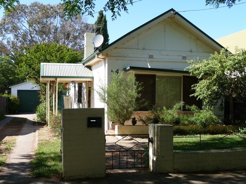 54 Crampton Street, Wagga Wagga NSW 2650