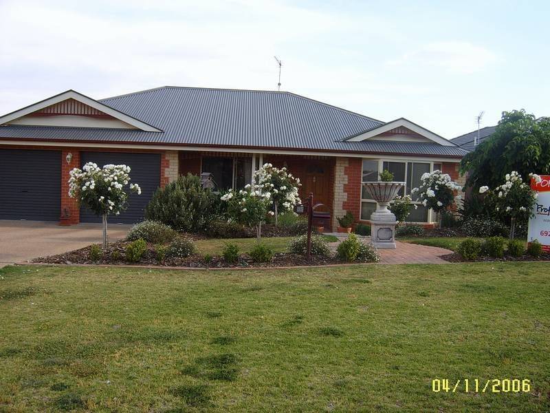 35 Stirling Boulevard, Tatton NSW 2650