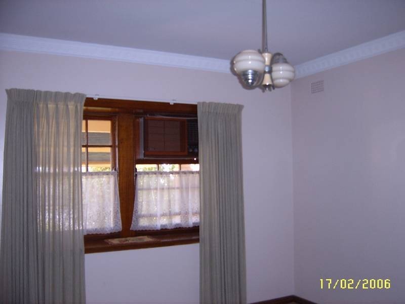 114 Coleman Street, Turvey Park NSW 2650