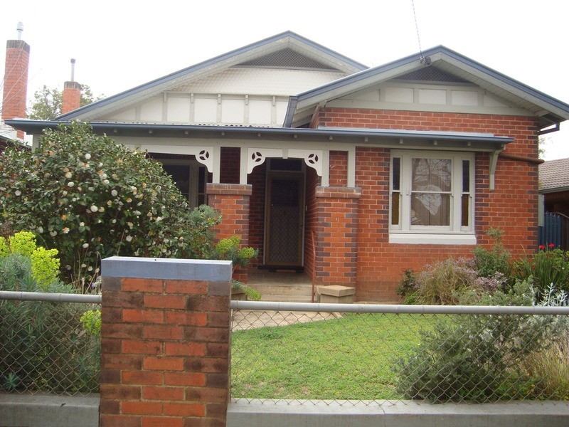 69A Thorne Street, Wagga Wagga NSW 2650