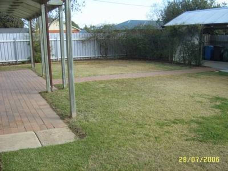 19 Gormly Avenue, Wagga Wagga NSW 2650