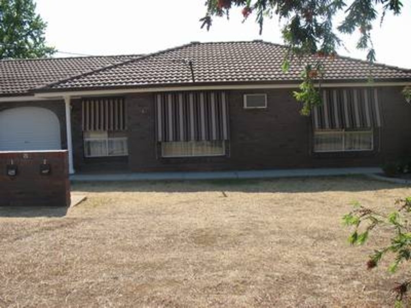 2/25 Carmody Street, Kooringal NSW 2650