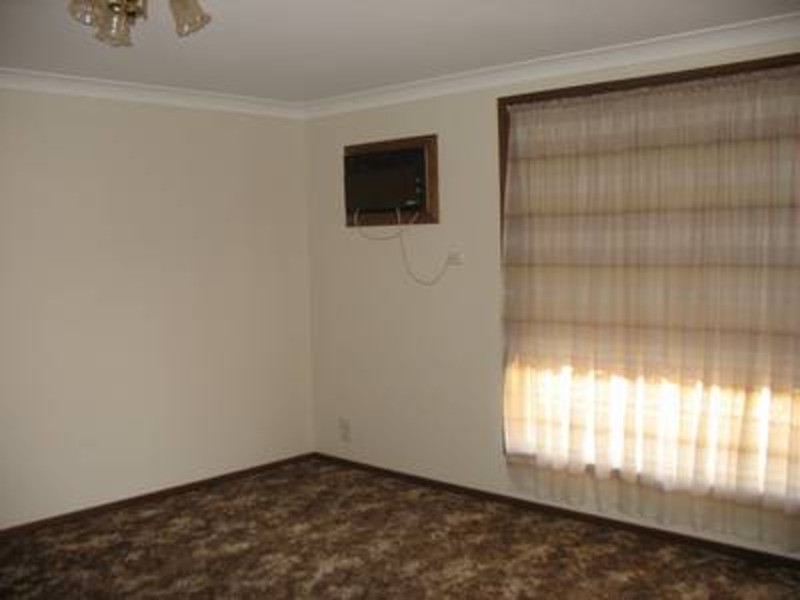 2/25 Carmody Street, Kooringal NSW 2650