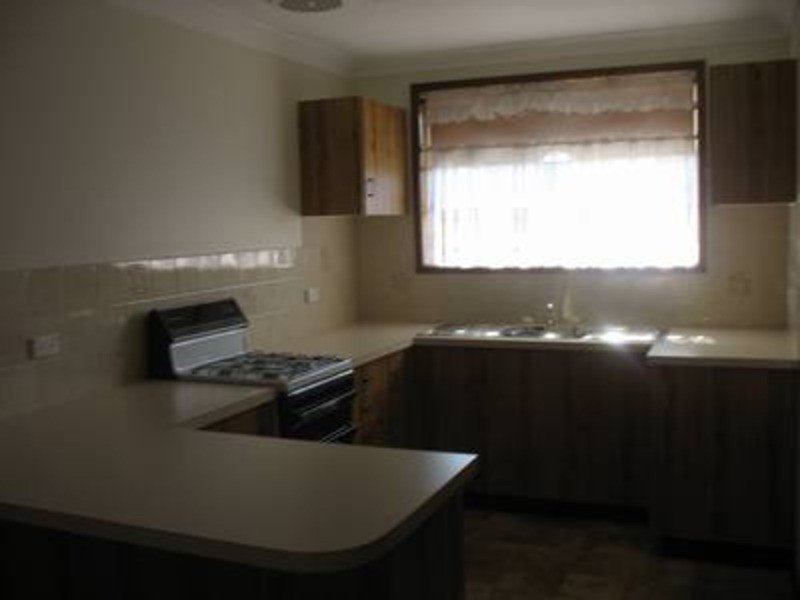 2/25 Carmody Street, Kooringal NSW 2650