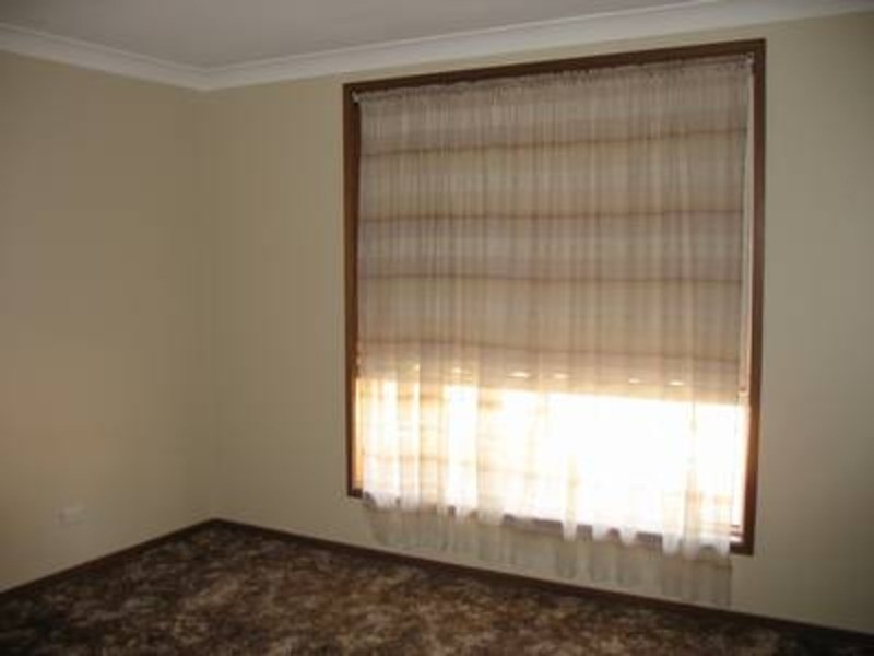 2/25 Carmody Street, Kooringal NSW 2650