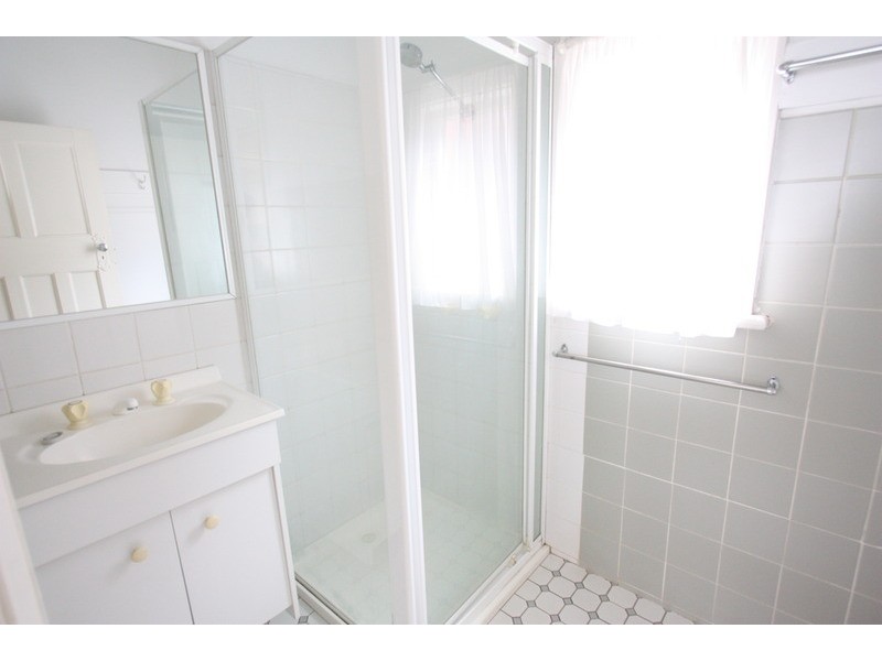16 McKinnon Street, Wagga Wagga NSW 2650