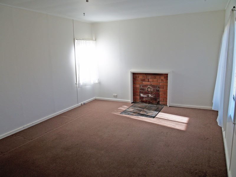 22 Croaker Street, Turvey Park NSW 2650