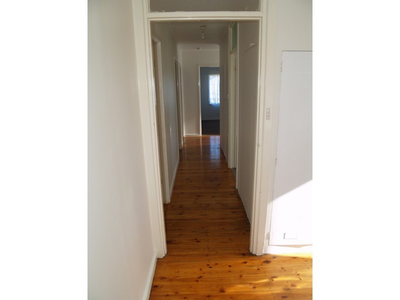 22 Croaker Street, Turvey Park NSW 2650