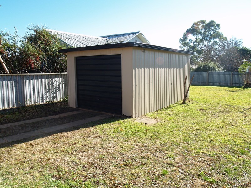 22 Croaker Street, Turvey Park NSW 2650