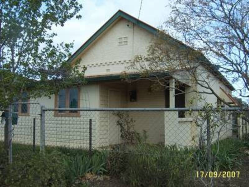 32 Travers Street, Wagga Wagga NSW 2650