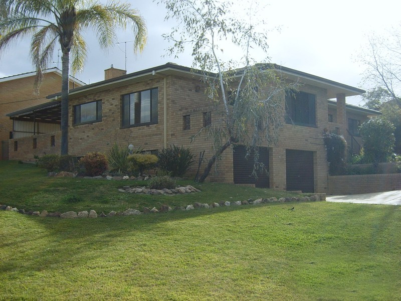 34 Dalkeith Avenue, Lake Albert NSW 2650